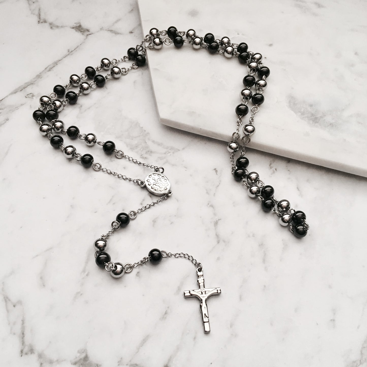 Rosary Necklace in Black / Silver
