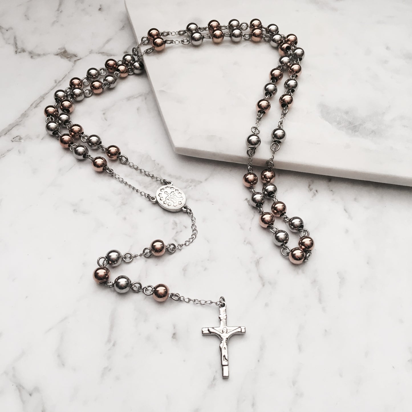 Rosary Necklace in Rose Gold / Silver
